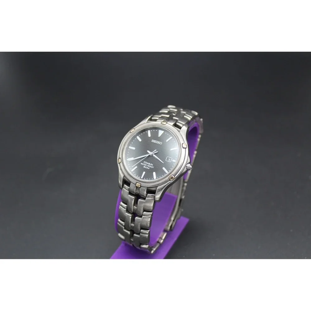 Seiko Titanium Quartz 36mm Date Watch Original Bracelet New Crystal
